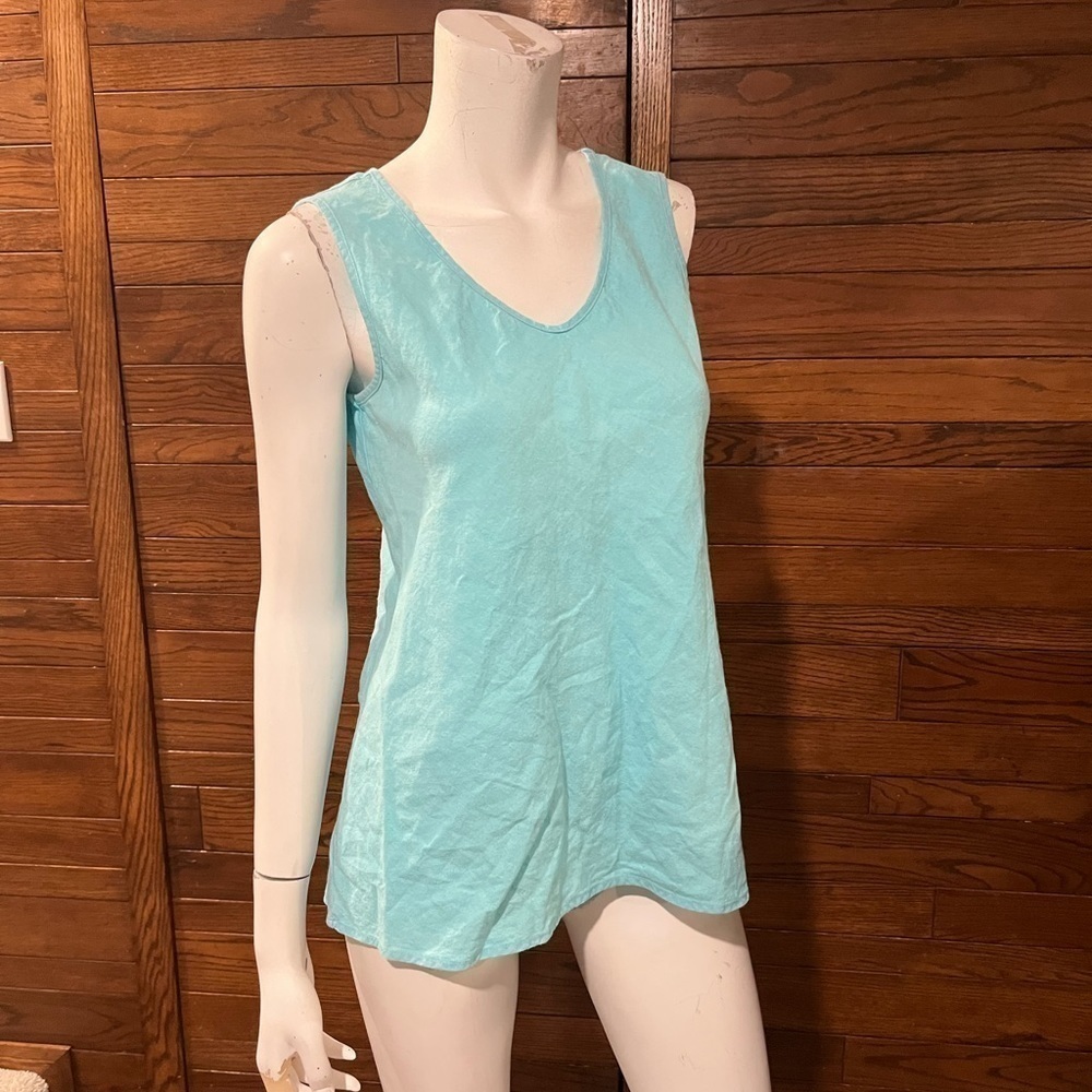 TERRAWARE. Pale blue tank top. Small. Vneck. 100% linen